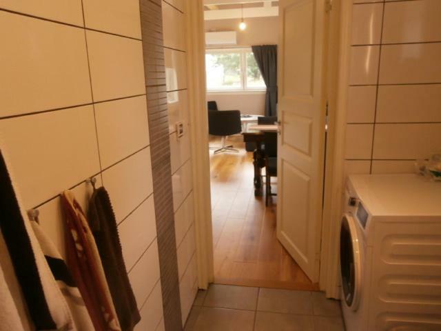 Stuga Pa Hassloe Bredavik  Exteriér fotografie